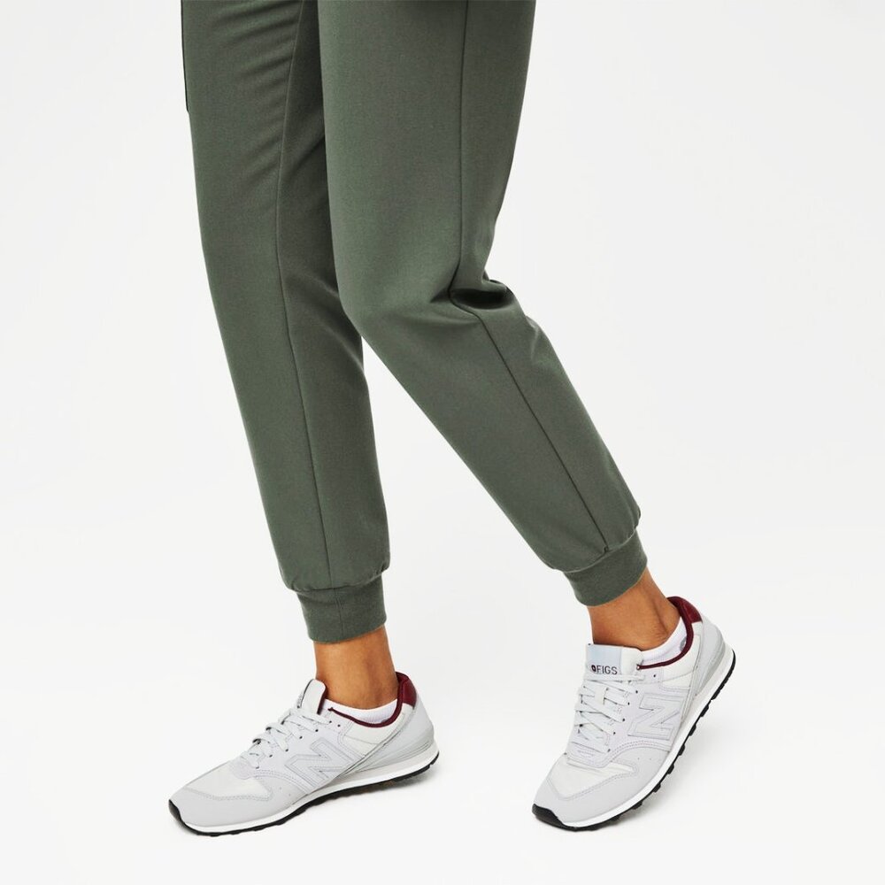 NWT FIGS "Casma" Three-Pocket Scrub Top & "Zamora" Joggers Scrub Pants-Sz:2 XLrg - Picture 12 of 17